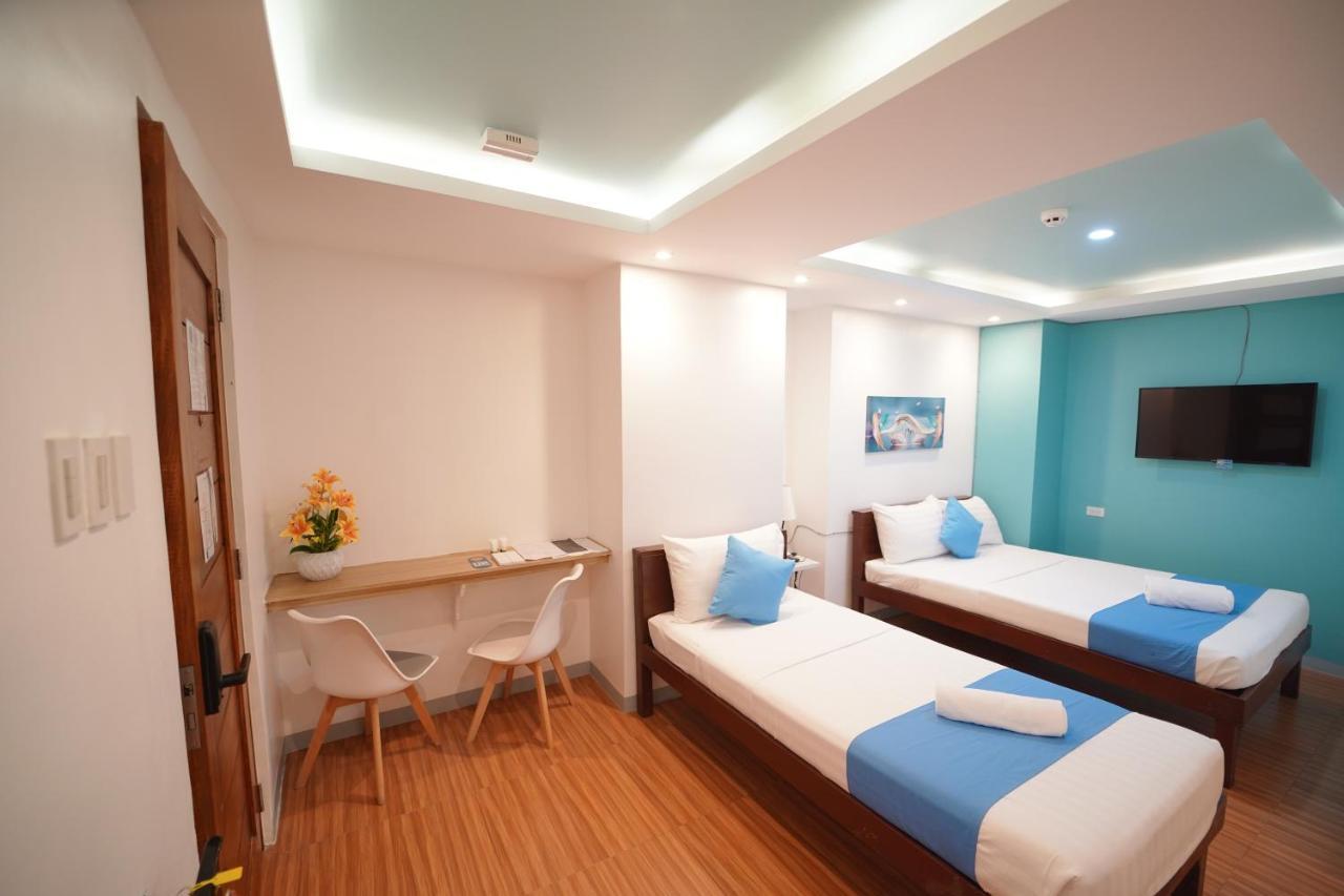 Arzo Hotel Premier ماكاتي الغرفة الصورة