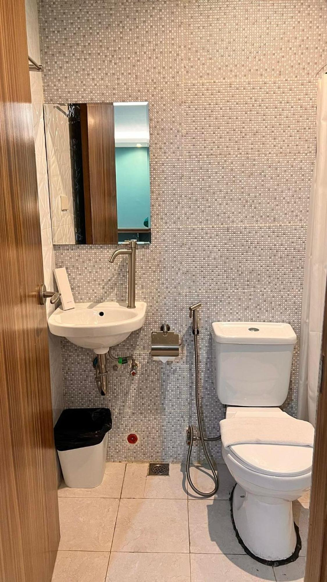 Arzo Hotel Premier ماكاتي الغرفة الصورة